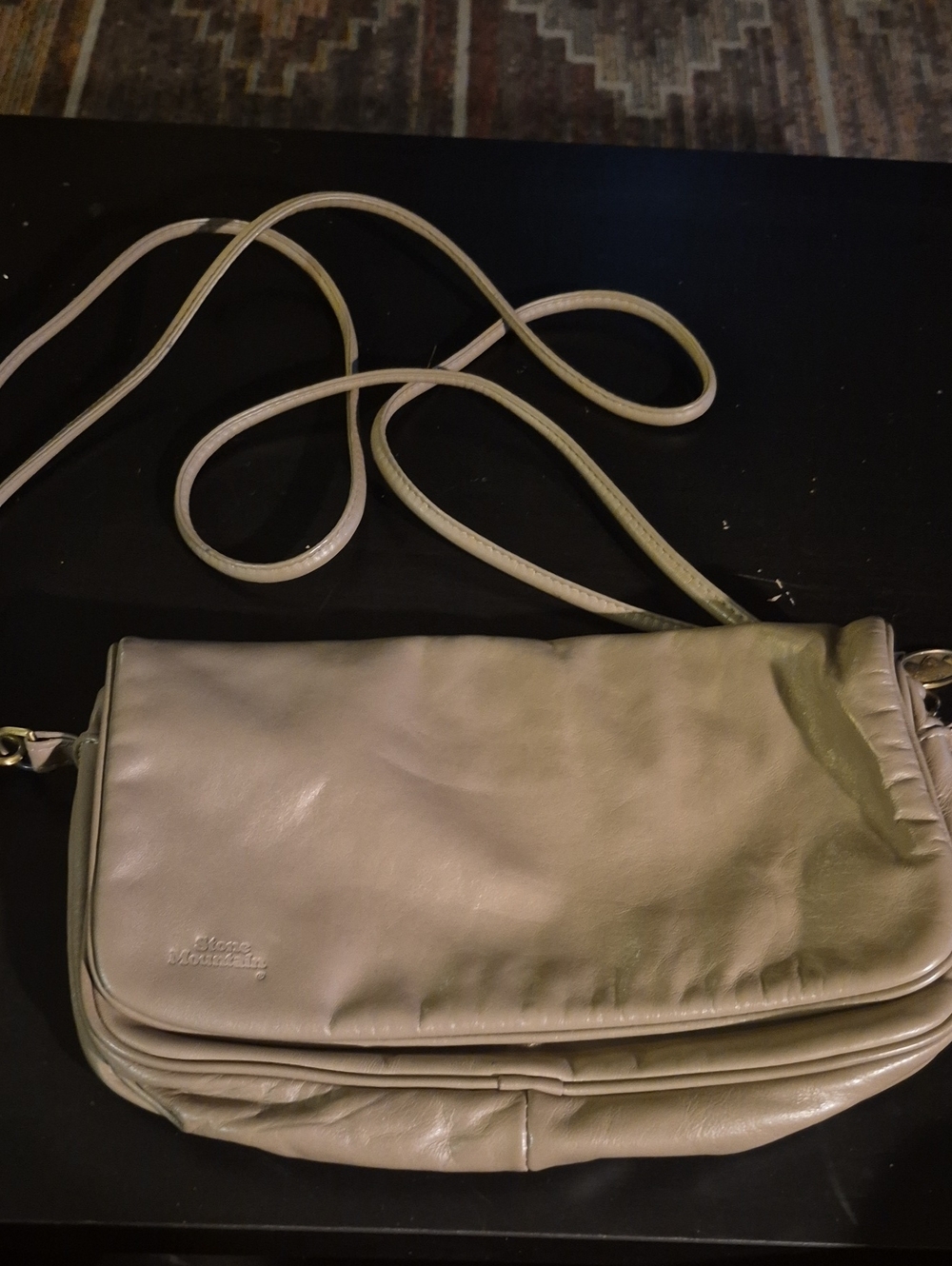 Stone MOUNTAIN Leather Crossbody Bag in Light Beige - Designer Style VINTAGE